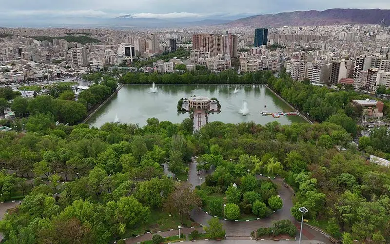 El Gli Park lake, photo source: Google Map, photographer: Qocaman Tabrizim
