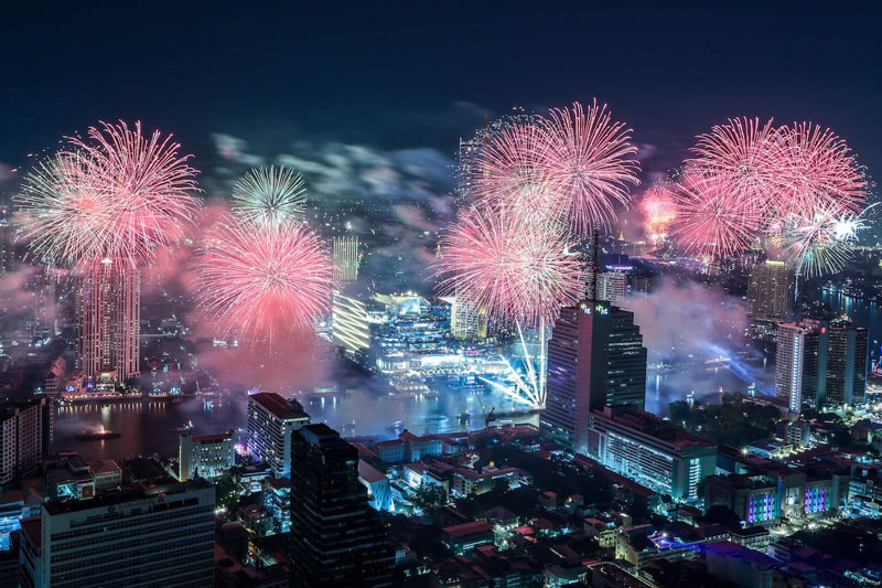 Fireworks during New Year celebrations in Bangkok, Thailand; Photo source: REUTERS; Photographer name: Patipat Jahong