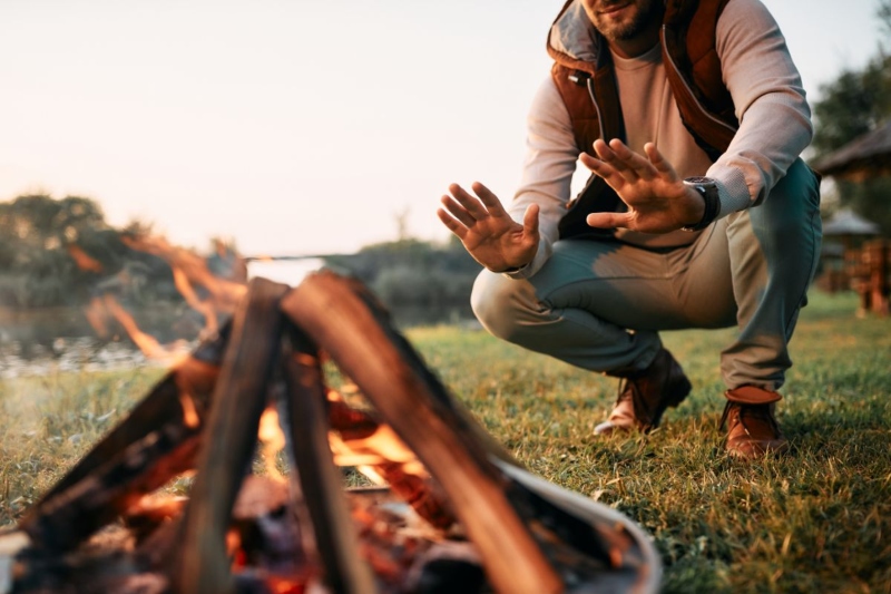 lighting a fire in nature; Photo source: overlandkingsph.com. Photographer: Unknown