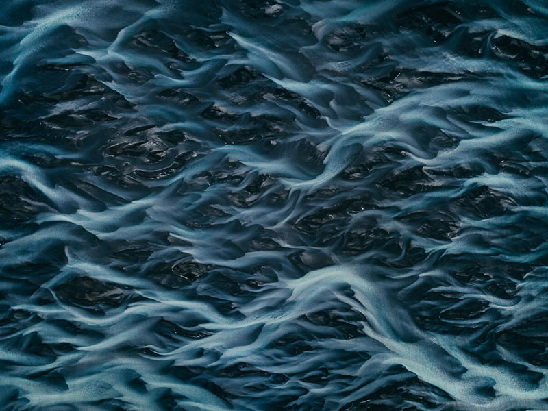Aerial photo of sea waves in Iceland; Photo source: 121clicks.com; Photographer: Tom Hagen