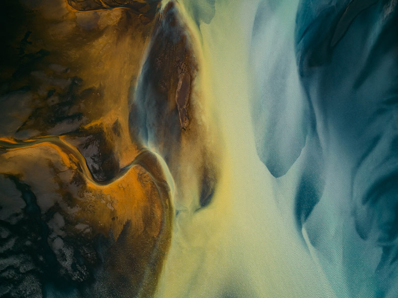 aerial photo of the plains of Iceland; Photo source: 121clicks.com; Photographer: Tom Hagen
