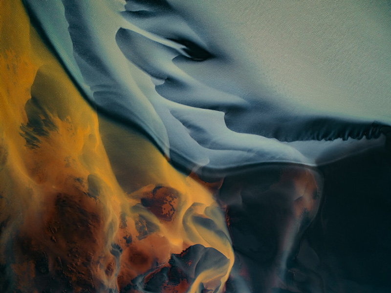 Aerial photo of Iceland; Photo source: 121clicks.com; Photographer: Tom Hagen