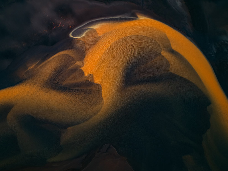 Aerial photo of Iceland lands; Photo source: 121clicks.com; Photographer: Tom Hagen