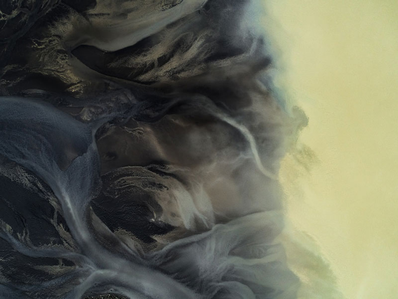 Aerial photo of Iceland's pristine nature; Photo source: 121clicks.com; Photographer: Tom Hagen