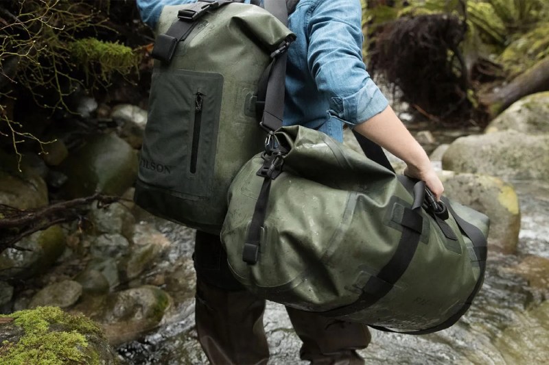 All kinds of waterproof bags for nature tourism. Source: themanual.com website; Photographer: Unknown