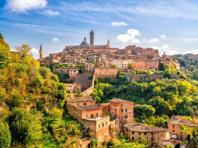 Tuscan village in Italy; Photo source: coexttravel.com. Photographer: Unknown