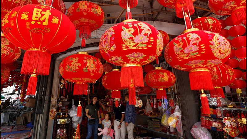 As the Chinese New Year became more glorious from the Tang to Qing dynasties