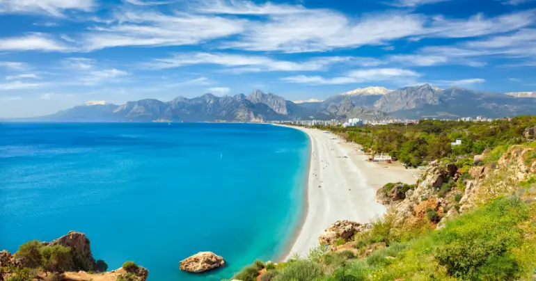   Konyaaltı Beach