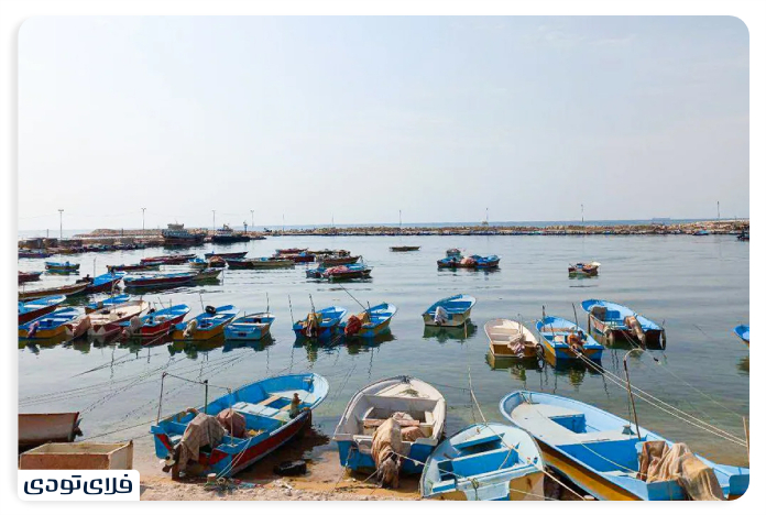 The historical pier of Bandar Siraf