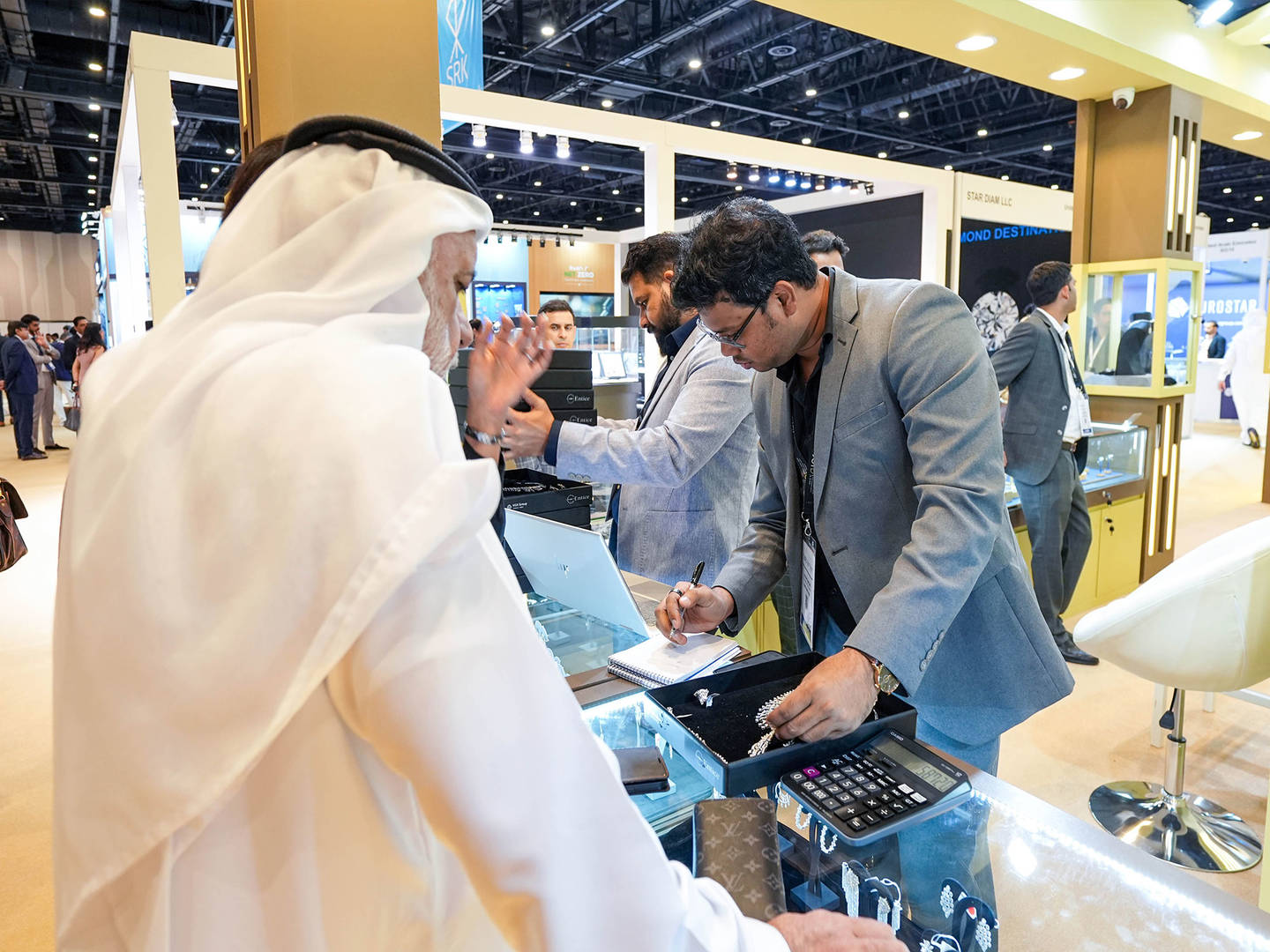 Dubai jewelry exhibition
