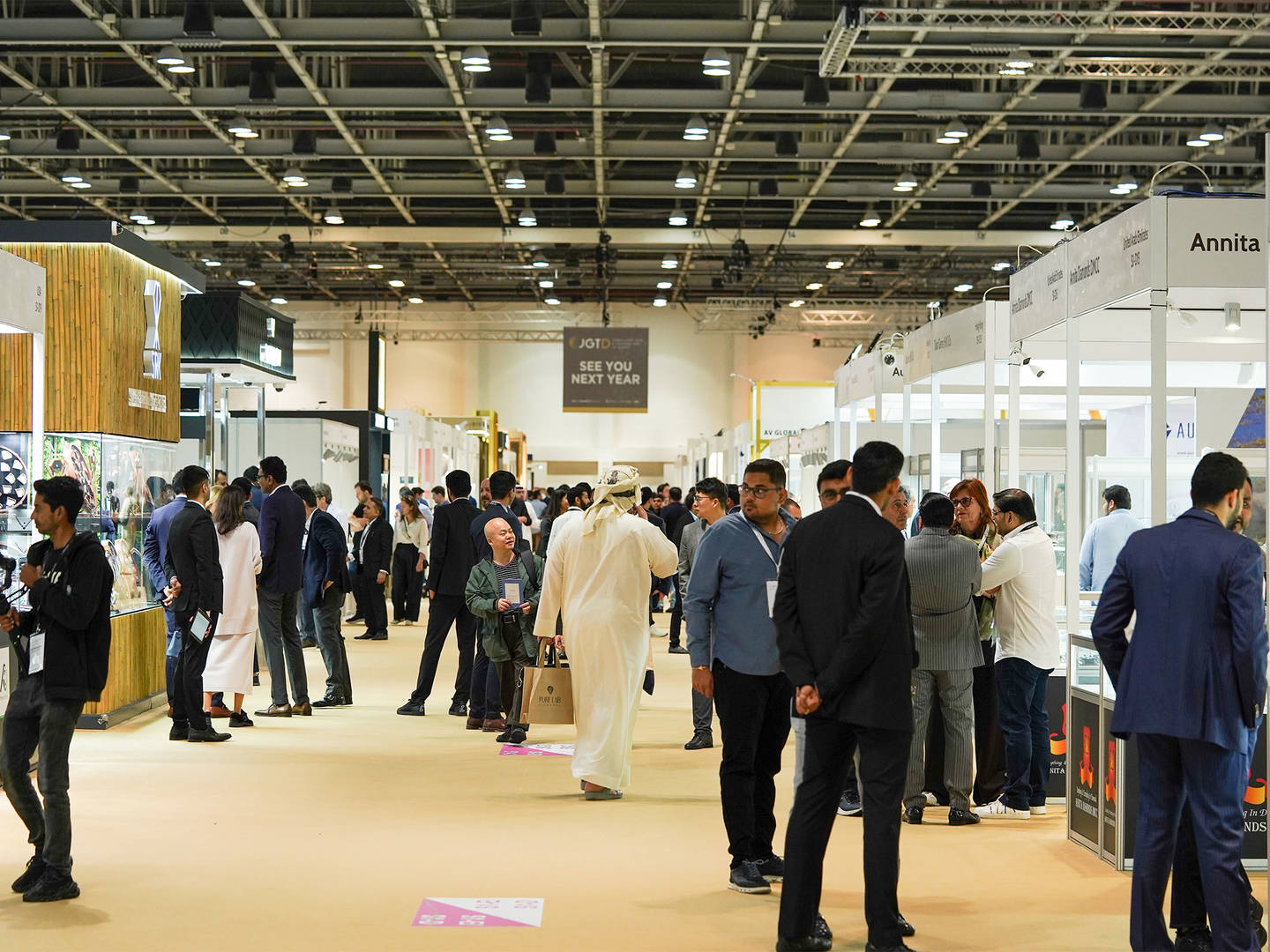 Dubai jewelry exhibition