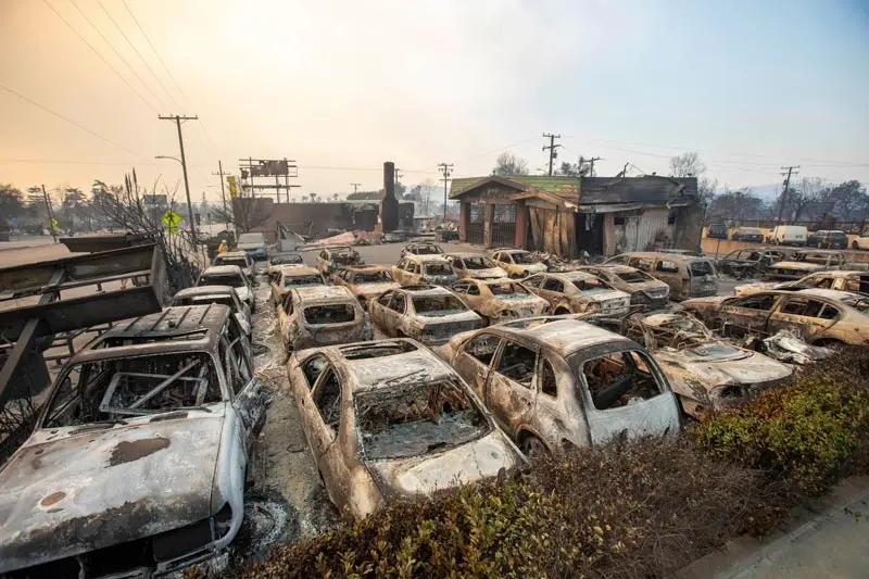 Bur parking lot in Los Angeles; Photo source: Reuters; Photographer: Ringo Chiu
