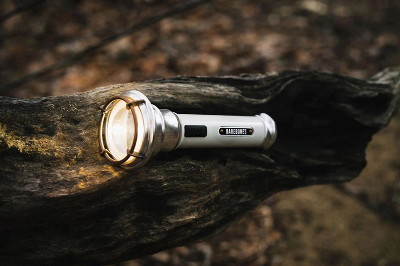 Barbones flashlight in nature; Photo source: lifeies.com; Photographer: Unknown