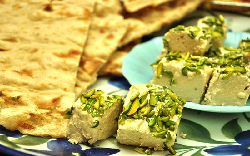 Arde halva with pistachio nuts, photo source: arga-mag.com, photographer: unknown