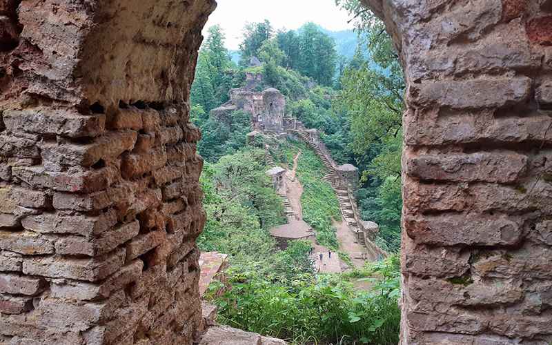 Rudkhan Castle in the forest, photo source: Google Map, photographer: Datam