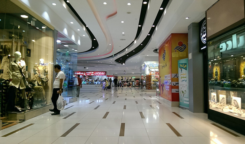 The ierior of Pardis 1 shopping ceer; Photo source: Google Map; Photographer: Kian Khordmand Nia
