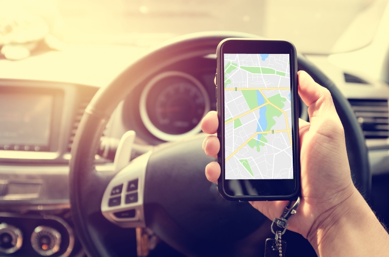 Using GPS while driving; Photo source: linqo.eu. Photographer: Unknown