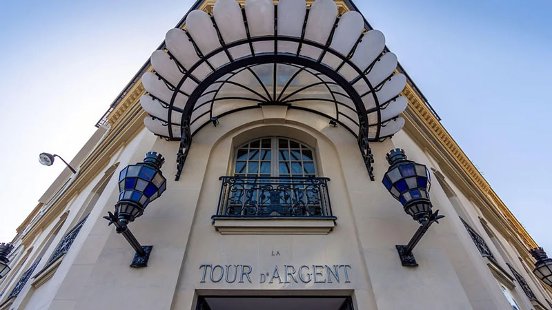 French Silver Tower restaura with pressed duck; Photo source: BBC; Photographer: Unknown