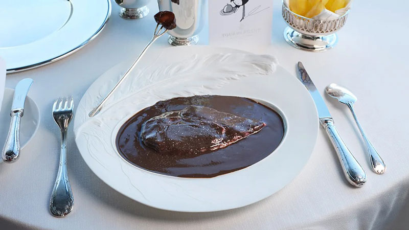 pressed duck in blood sauce; Photo source: BBC; Photographer: Jodi Hinds