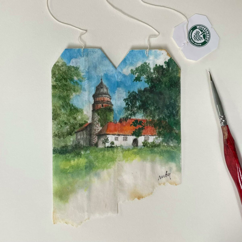 Paiing an old building on T Bag