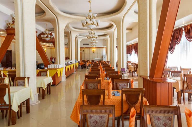 Parmida Restaura Parmis Kish Hotel
