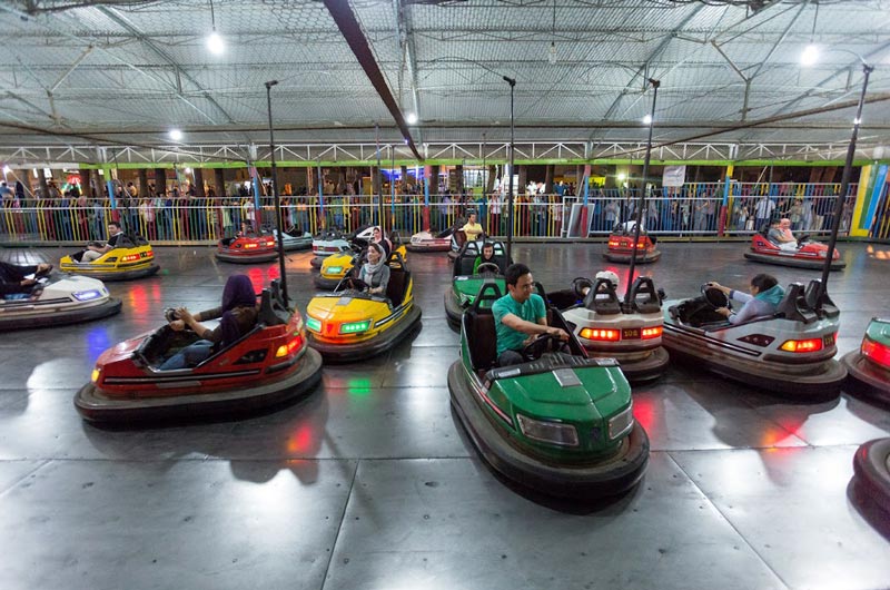 Eram amuseme park electric cars; Photo source: Google Maps, photographer: Somaye Ahron