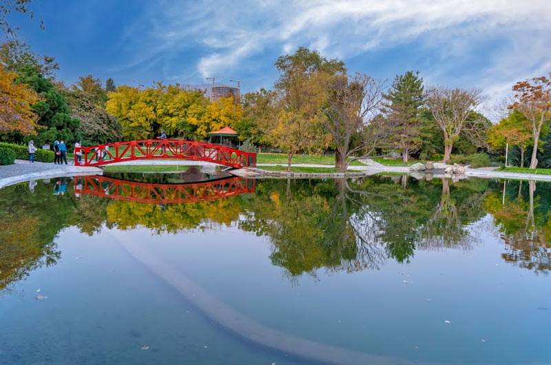 Botanical garden lake and bridge; Photo source: Google Maps, photographer: Akbar Nemati