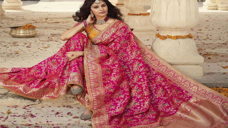Amazing story "Sari" As Indian clothing