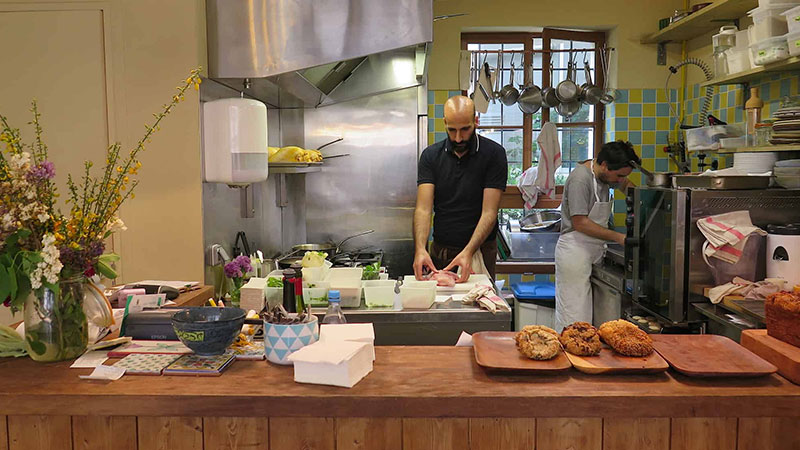 Cafe Monkonuts (Mokonuts)