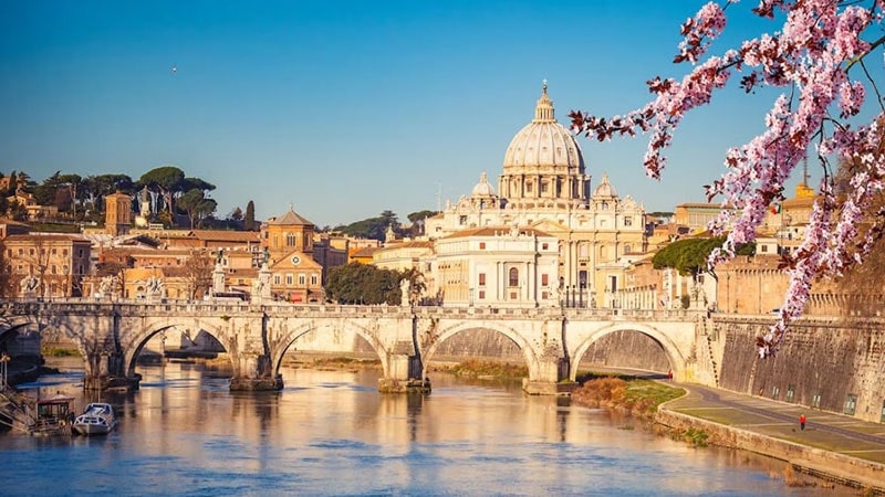 1- Italy; The best coury to travel in the spring