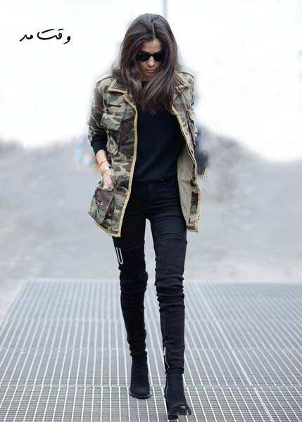 You can see a model of women's army style and style with a coat.