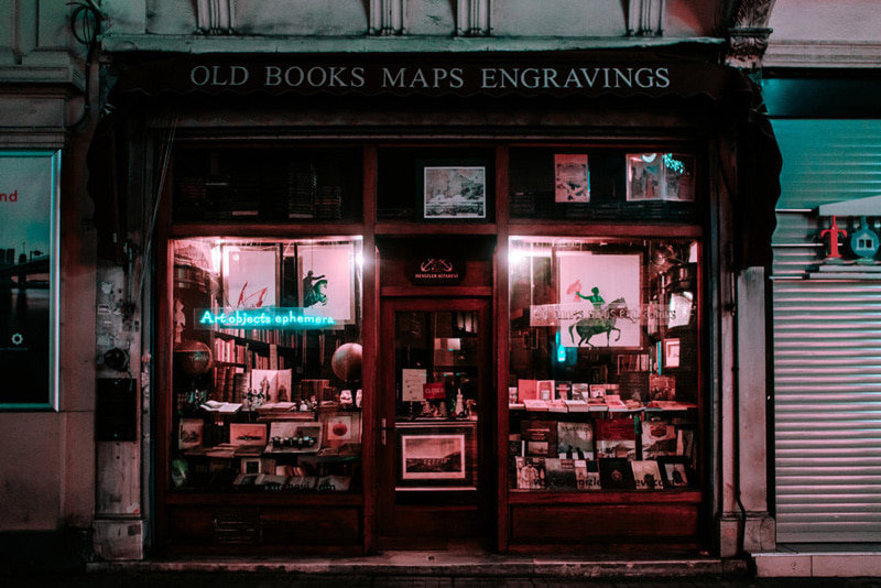 A bright shop on Istanbul's night