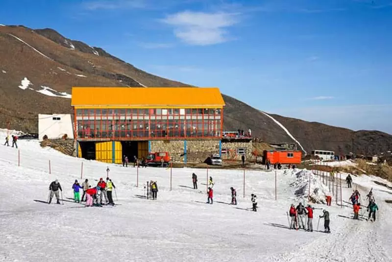 Tourists in the ski resort; Photo Source: ISNA. Photographer: Mohsen Ismailzadeh