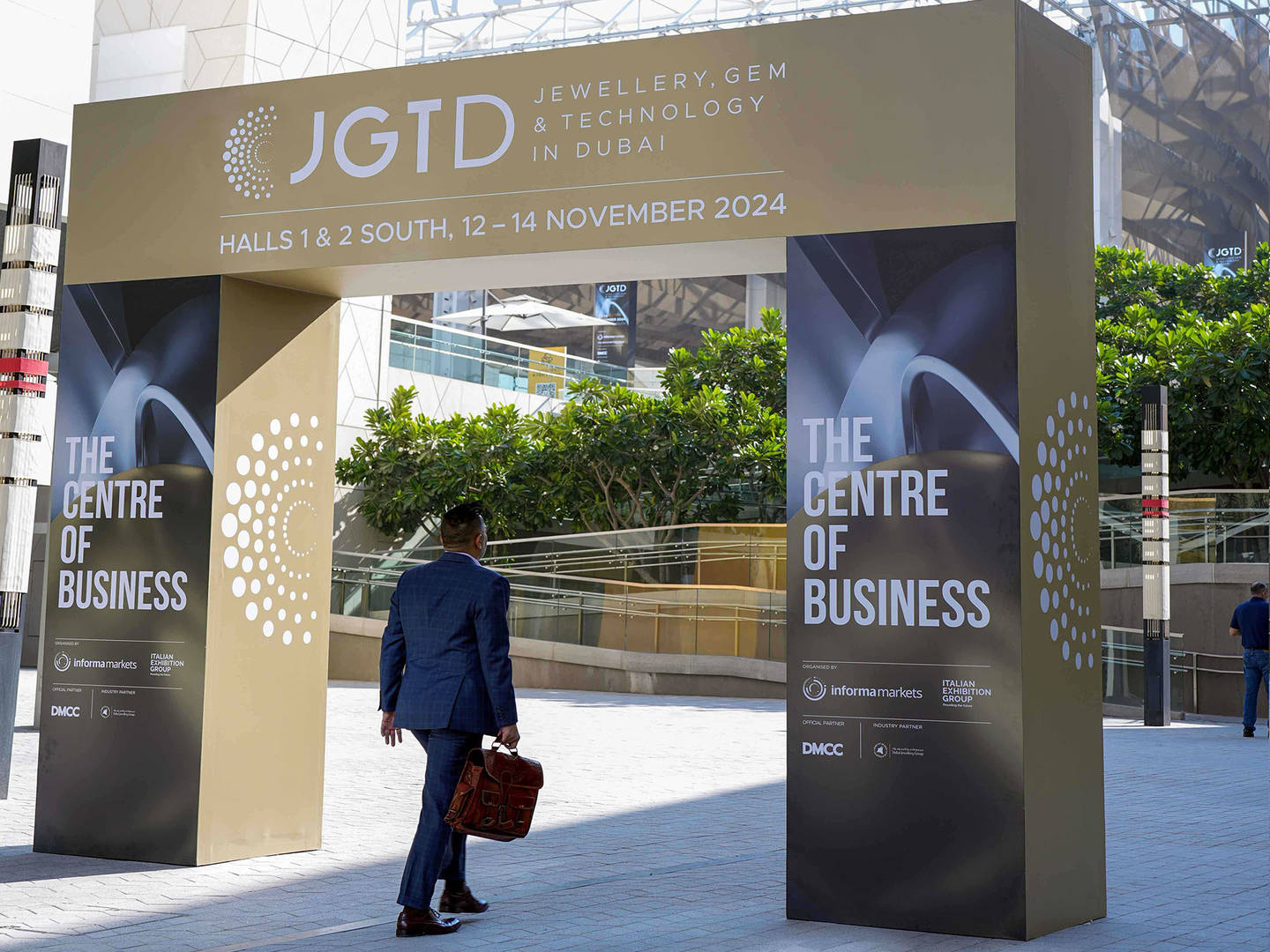 Dubai jewelry exhibition