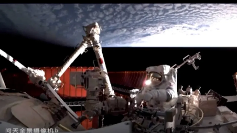 Installing a protective shield against space debris on the Chinese space station
