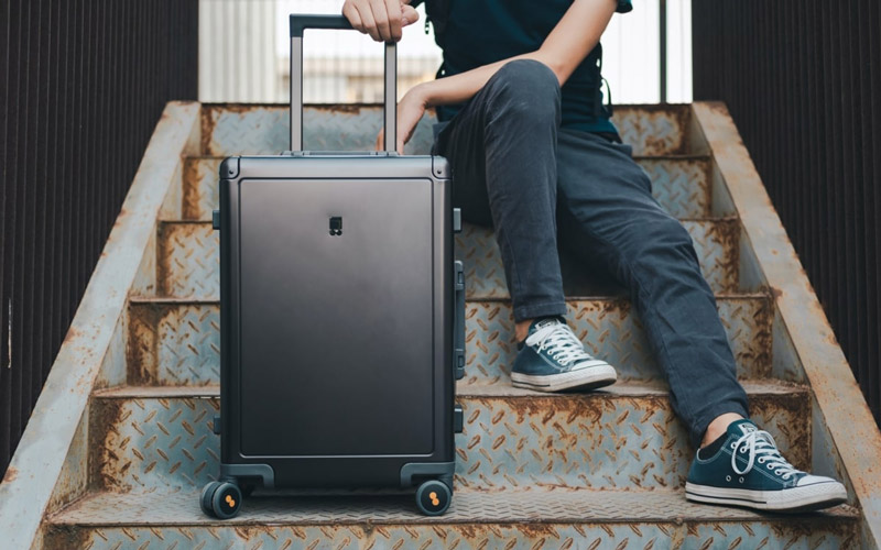Lightweight suitcase with carbon fiber body; Photo Source: Travelfreak.com; Photographer: Unknown