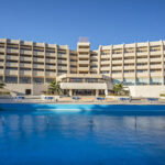 Shayan hotel entrance; Photo source: Shayan Kish Hotel website; Photographer: Unknown