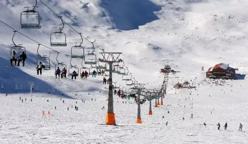 Disinan Tele -Ski Telecom; Photo Source: Borna News Agency, Photographer: Unknown