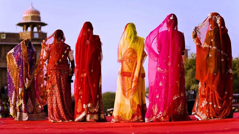 What is the story of the clothing culture in India?
