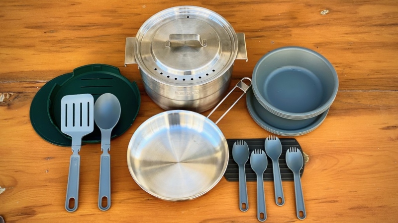 camping cookware; Photo source: best10.cc site. Photographer: Unknown