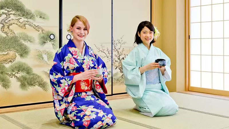 Experience of kimono tea in Kyoto