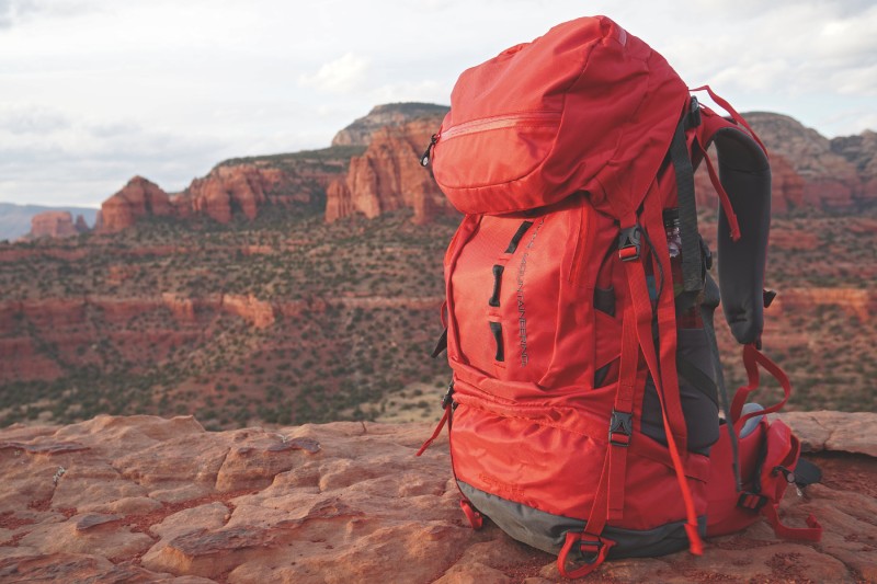 Mouaineering backpack in Grand Canyon. Source: wmomall.space website; Photographer: Unknown