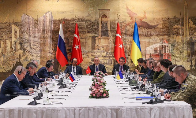 How did NATO take Ukraine to the edge of the abyss?