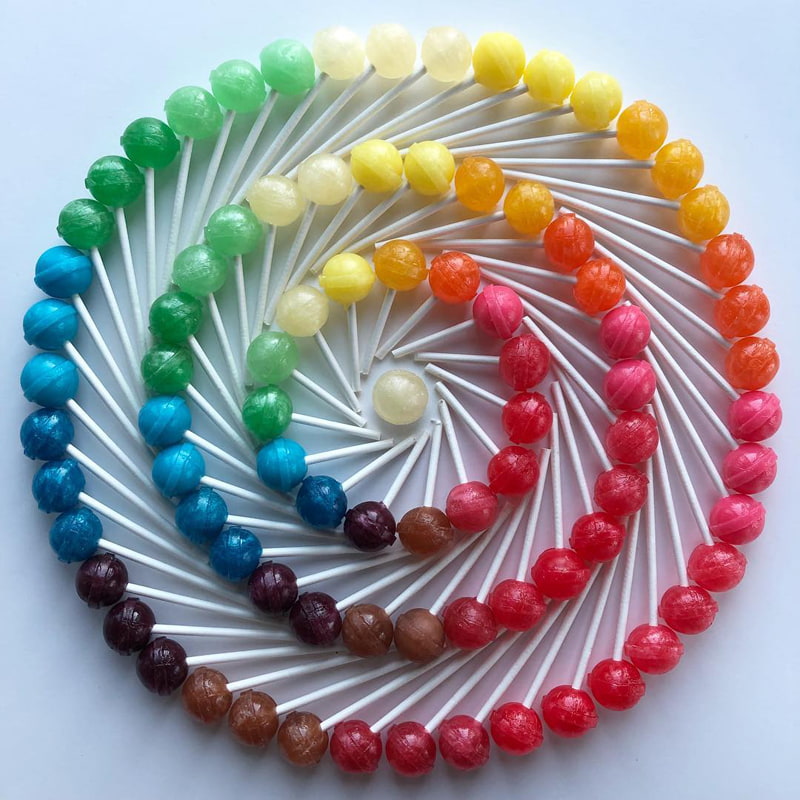 Circular arrangeme of wooden candy