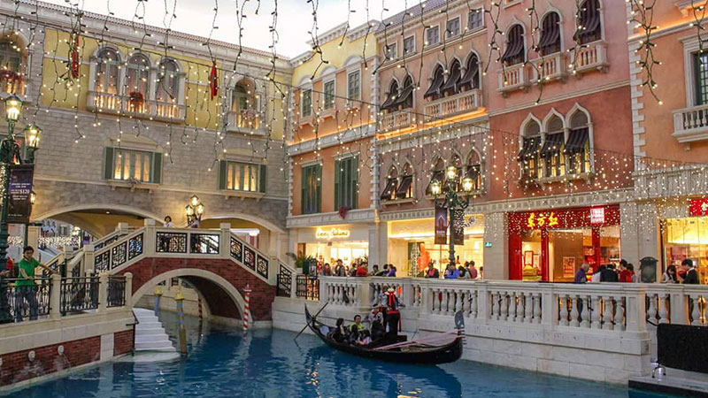 Where is the formal language / Macao