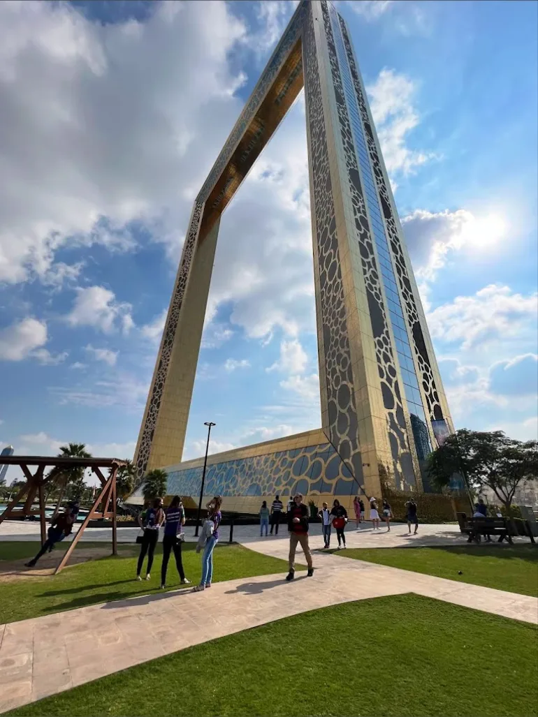 Dubai frame