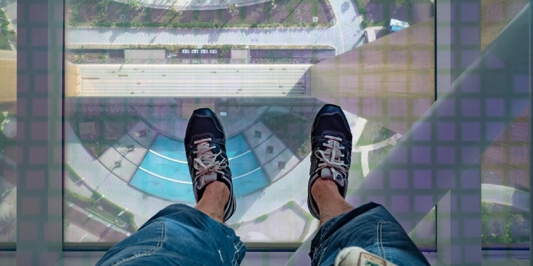Dubai frame