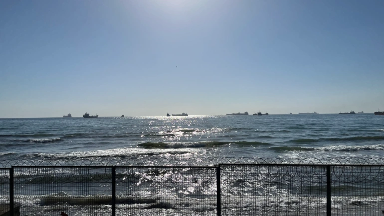Istanbul's Floria Coast; Sunshine Sunshine 6 Floria Beach of Istanbul