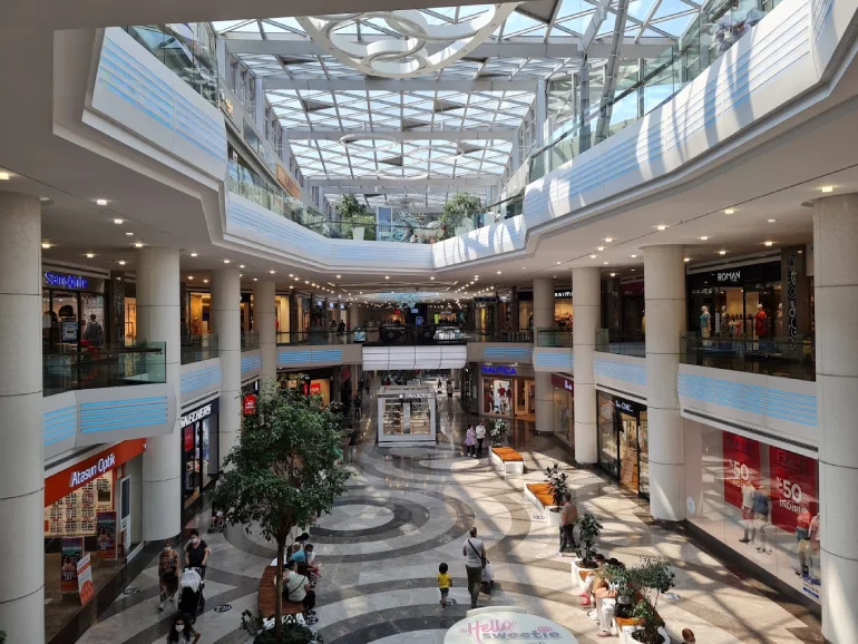Istanbul's Floria Coast; Surprising Sunshine 24 Aqua Fluoria Shopping Ceer