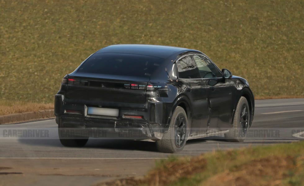 Porsche Cave Coupé with aerodynamic design - Takfahan